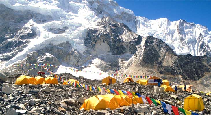 tented camping in the everest trekking t
